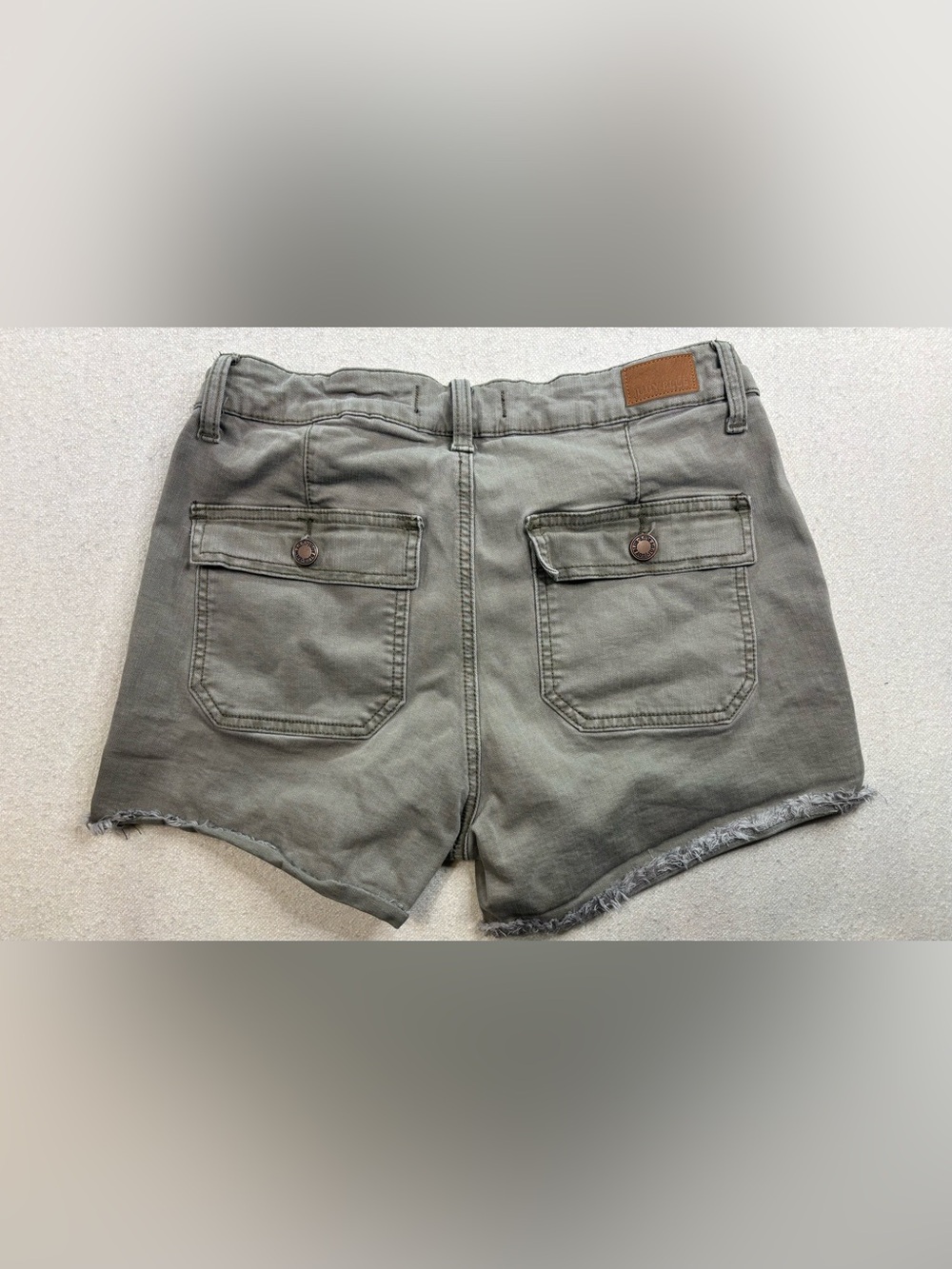 Judy Blue Olive Green Stretch Frayed Hem Shorts Women’s Medium Casual Summer - Picture 5 of 5